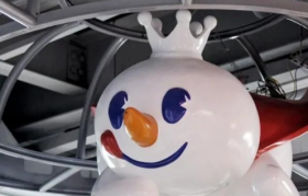 5元一杯的蜜雪冰城即将上市，它配得上200亿的身家吗？