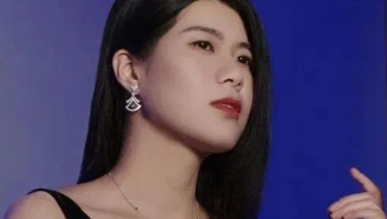 杨笠新代言被夸，终于找对品牌了？