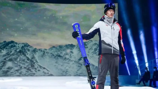 吹爆！冬奥会制服“万里挑一”，从600多套设计中脱颖而出！网友：战服是这样诞生的！