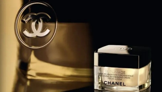 香奈儿推出圣诞盲盒，背后有何营销逻辑？