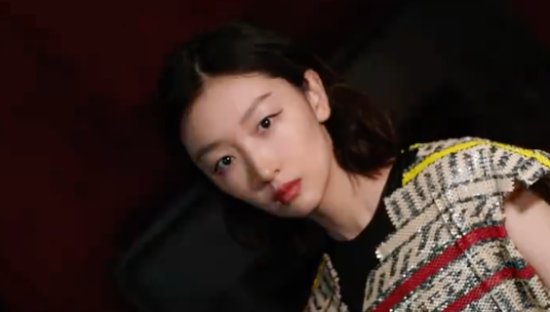 LV 官宣周冬雨成为品牌代言人