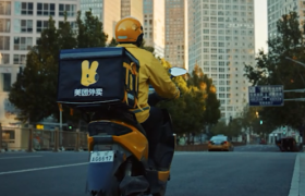 新logo出现，美团外卖给你比了个耶