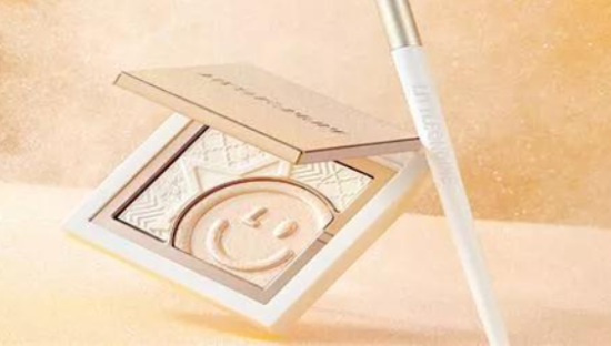 上市一年市值暴跌900亿，逸仙电商能找到下一个完美日记吗？