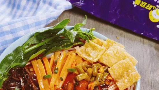 “虫卵”事件背后，网红好欢螺“翻车”了？