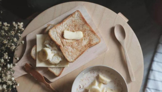 短保面包革命，新消费里的千亿战争！