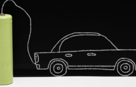 LG新能源死死咬住宁德时代