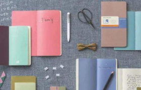 小文具里的千亿生意经！