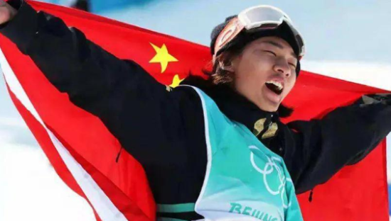 比肩谷爱凌？18岁摘金的苏翊鸣，“野心”藏不住了