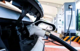 新能源汽车，不需要“共享充电宝”