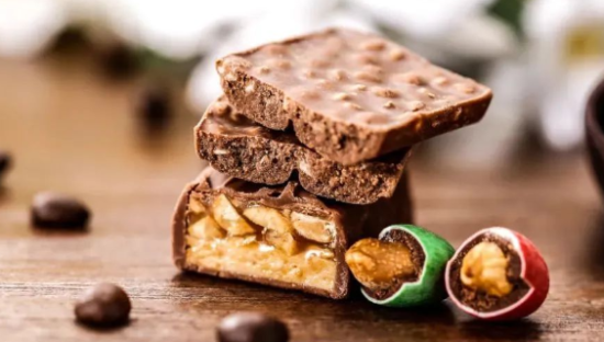 好时 VS 每日黑巧：减糖风下，巧克力不甜才“香”？