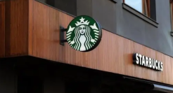 星巴克喝出活蟑螂！碰瓷or塌房？