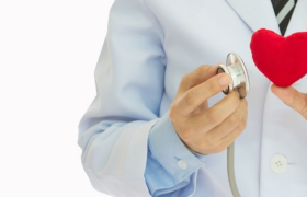 京东健康2021年报：年活跃用户数增3356万 日均在线咨询量超19万