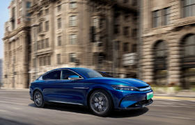 “百万豪车”比亚迪