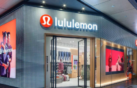 怼上耐克的lululemon，凭什么“全球第二”？