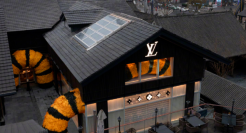 年入百万，不配消费LV