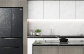 市值狂跌3000亿，美的也撑不住了？