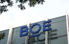 “追随者”京东方，为何难有高估值？