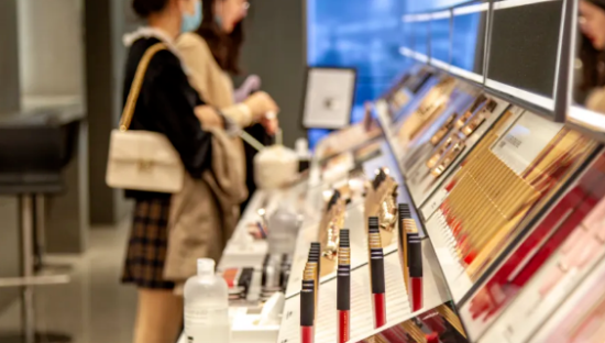 国货美妆结构性转型期，完美日记的变与不变