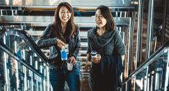 “六一”收割成年人