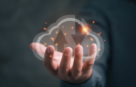 云服务：快手慢赶，字节紧追