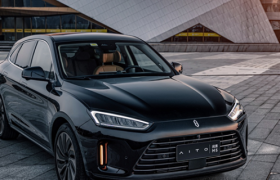 小康赛力斯的当打之年，新能源汽车市场再迎变数