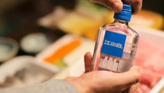 低度酒爆火背后：“轻松”成为酒饮新潮流