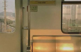 豆瓣的评论文案，好会写