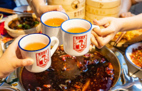 明星餐饮频频暴雷，贤合庄如何收场