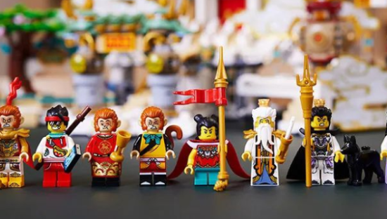 “儿童”乐高，加速收割成年人