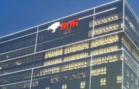 京东试水做“餐饮外卖”，能否让“双雄”变“三国”？