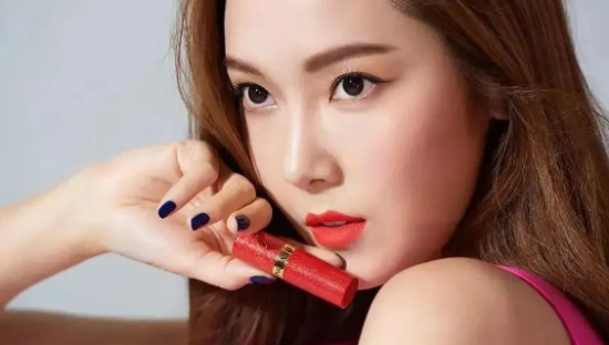 露华浓又破产，网友：套路没完了？