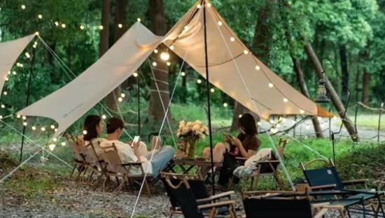 玩露营绕不开小红书