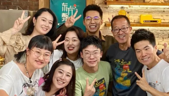 刚翻红，新东方直播就被捧杀了？！