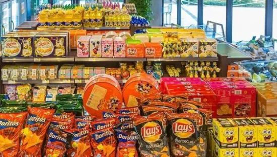 出逃与进军，临期食品的「双面江湖」