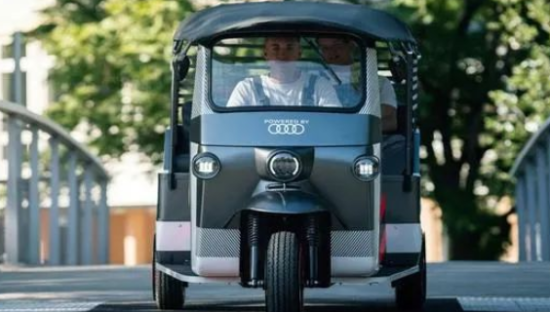 奥迪，出三蹦子了？