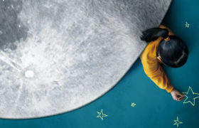 黄海操刀《外太空的莫扎特》海报，有点可爱！