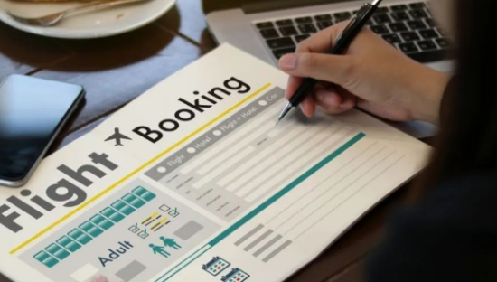 美团向上，携程向下