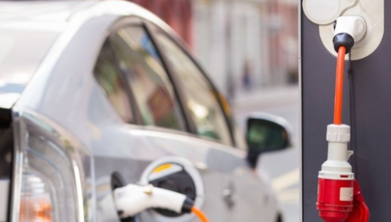 破圈冲刺，零跑、哪吒低端电动车品牌，未来破局的关键在农村？