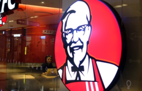 当70岁的肯德基爷爷决定去泡茶