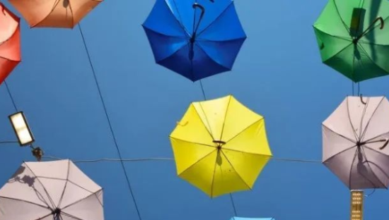 当“中国伞城”开始做帐篷