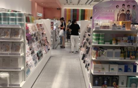 年轻人抛弃新式美妆集合店