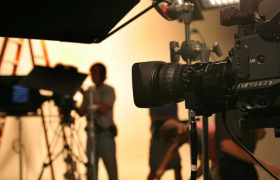 短剧正在抢长剧的生意