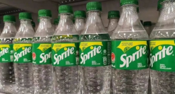 雪碧不绿了，放弃绿瓶设计！网友：透明是没有灵魂的！