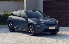 蔚来卷向中低端