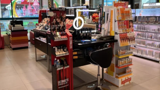 美宝莲“残存”屈臣氏，国内美妆市场变天了