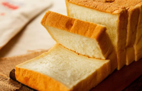 老式烘焙再退一城，面包仍需回归「附近」