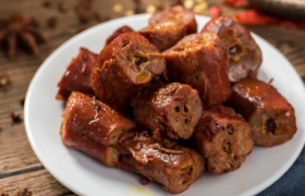 卤味江湖混战，谁是下一个“万店之王”？