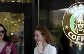 星巴克改名星咖啡，成俄罗斯本土品牌了。。