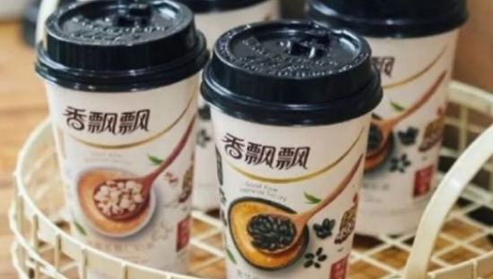 秋天的第一杯奶茶，找不到香飘飘的姓名