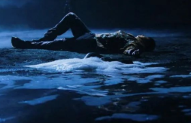 被《披荆斩棘》哥哥们电影质感的舞台设计，惊艳到了！